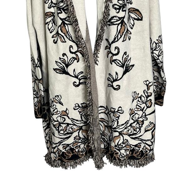 Chico’s Fringe Open Cardigan 3 / XL Boho Jacquard Floral Print Pockets Cozy Chic - Picture 4 of 9